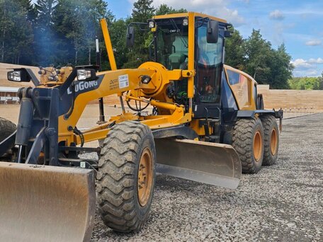 2022 LiuGong 4215-6WD, оранжевый, 9600000 рублей, вид 3