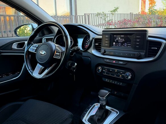 2020 Kia Ceed III, белый - вид 25