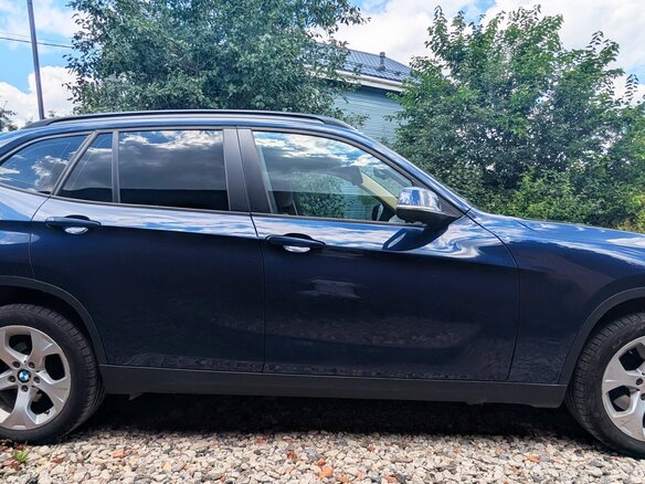 2014 BMW X1 20i I (E84) Рестайлинг, синий, 1700000 рублей - вид 2