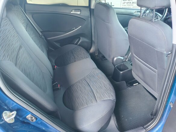 2016 Hyundai Solaris I Рестайлинг, синий - вид 13