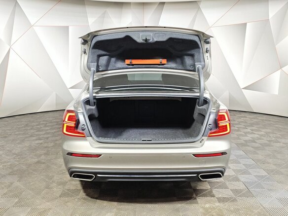 2022 Volvo S60 III, серый - вид 11