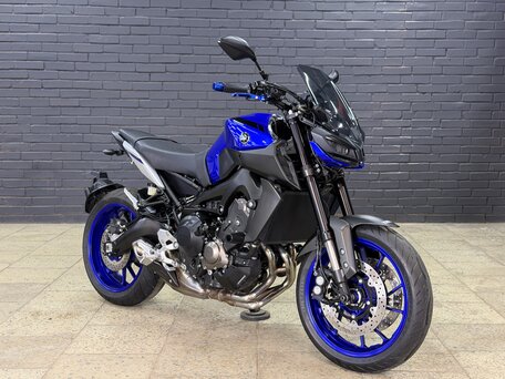 2017 Yamaha MT-09 (FZ-09), синий, 795000 рублей, вид 2