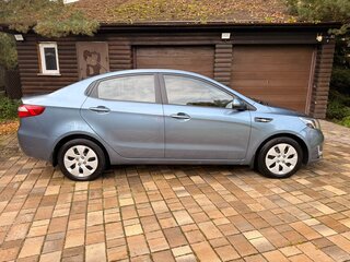 2011 Kia Rio 5-speed III, голубой, 1100000 рублей, вид 3