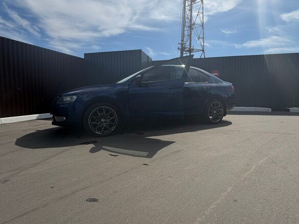2016 Skoda Octavia III (A7), синий, 1450000 рублей - вид 4
