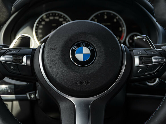 2018 BMW X6 30d II (F16), чёрный, 3600000 рублей - вид 10