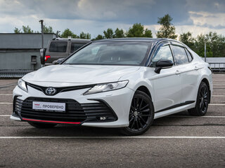 2022 Toyota Camry VIII (XV70) Рестайлинг, белый, 3329000 рублей, вид 1