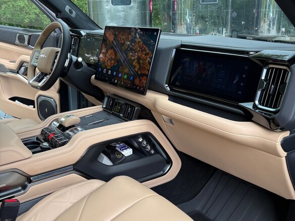2025 BYD FangChengBao Leopard 8, серый - вид 18
