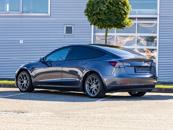 2023 Tesla Model 3 I Рестайлинг, серый, 3295000 рублей - вид 7