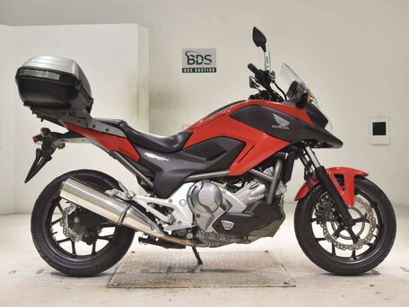 2012 Honda NC 700X, красный, 675000 рублей, вид 2