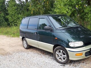 1997 Nissan Serena I (C23), зелёный, 300000 рублей, вид 2