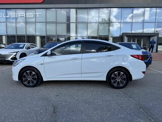 2014 Hyundai Solaris I Рестайлинг, белый, 899000 рублей, вид 4