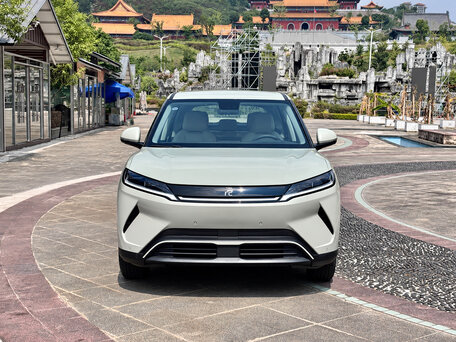 2025 BYD Yuan Up 32 kWh, серебристый, 1560000 рублей, вид 2