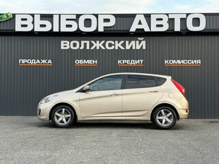 2011 Hyundai Solaris I, бежевый, 670000 рублей, вид 4