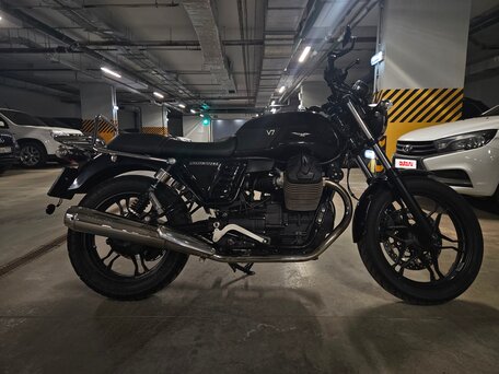2016 Moto Guzzi V 7, чёрный, 500000 рублей, вид 2