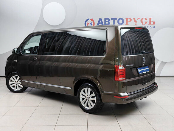 2015 Volkswagen Multivan T6, коричневый, 2860000 рублей - вид 2