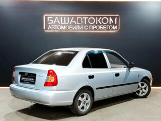 2011 Hyundai Accent ТагАЗ II, серебристый, 390000 рублей, вид 4
