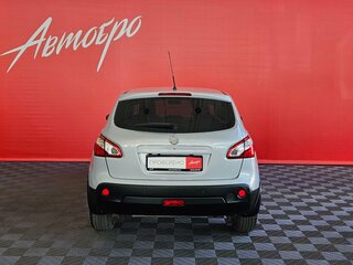 2011 Nissan Qashqai I Рестайлинг, серебристый, 945000 рублей, вид 4