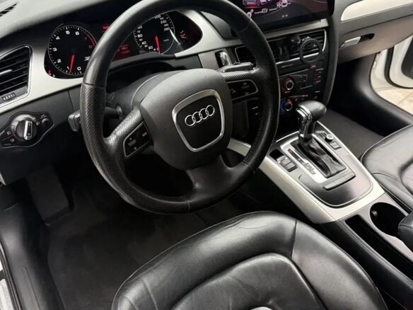 2009 Audi A4 IV (B8), белый - вид 7
