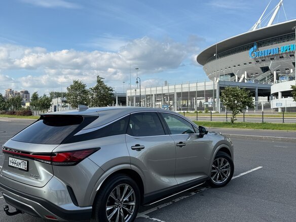 2025 Lexus RX 300 V, серый, 7650000 рублей - вид 3