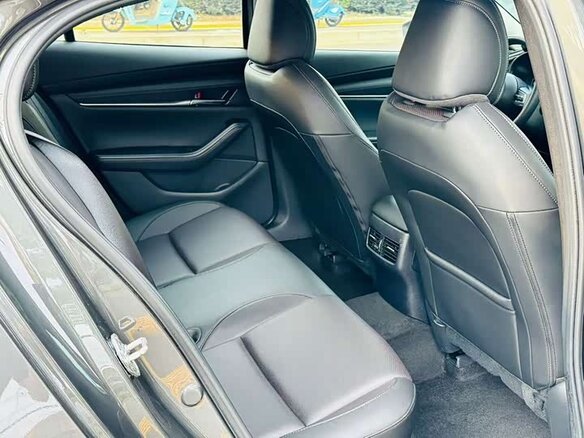 2021 Mazda 3 Axela IV (BP), серебристый, 1775400 рублей - вид 8