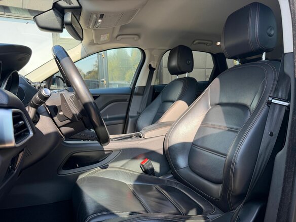 2017 Jaguar F-Pace I, чёрный, 1889000 рублей - вид 18