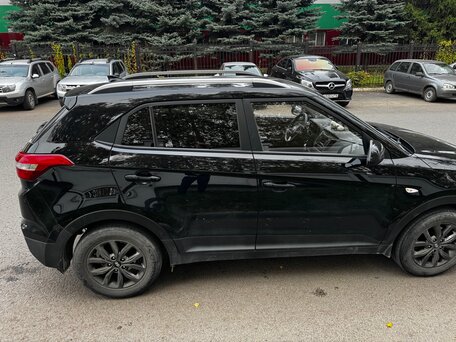 2021 Hyundai Creta I Рестайлинг, чёрный, 1900000 рублей, вид 2