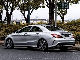 2019 Mercedes-Benz CLA 200 I (C117, X117) Рестайлинг, серебристый, 1450000 рублей, вид 3