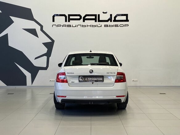 2019 Skoda Octavia III (A7) Рестайлинг, белый, 1399900 рублей - вид 4