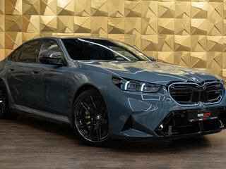 BMW M5 VII (G90)