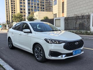 2022 Ford Escort VI Рестайлинг 2, белый, 990000 рублей, вид 3