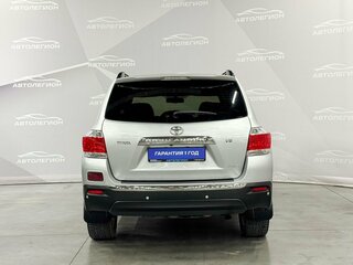 2013 Toyota Highlander II (XU40) Рестайлинг, серебристый, 1850000 рублей, вид 4