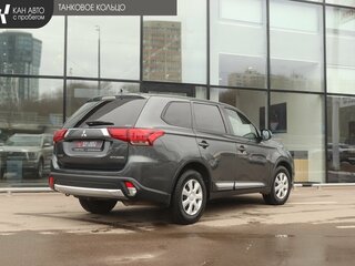 2017 Mitsubishi Outlander III Рестайлинг 2, серый, 1609000 рублей, вид 3