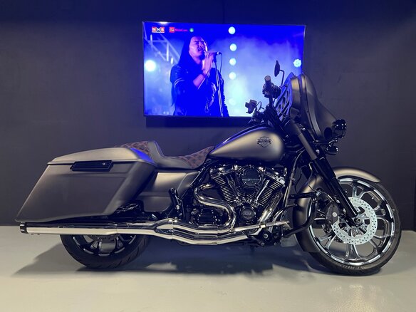 2020 Harley-Davidson Street Glide, серый, 2450000 рублей - вид 1