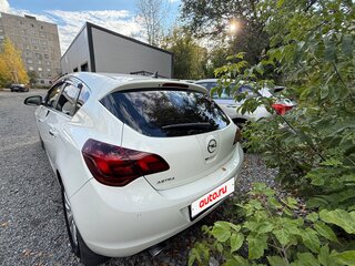 2011 Opel Astra J, белый, 650000 рублей, вид 3