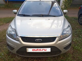 2010 Ford Focus II Рестайлинг, серебристый, 250000 рублей, вид 1