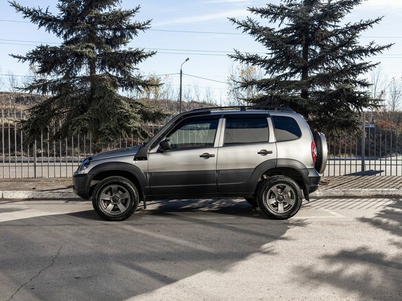 2020 Lada (ВАЗ) Niva Off-road, серый, 790000 рублей - вид 6