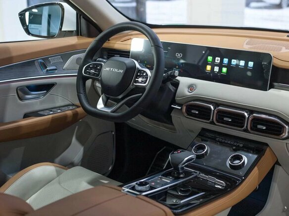 2025 Jetour X70+ I Рестайлинг, белый, 3299900 рублей - вид 11