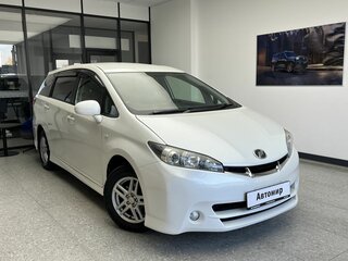 2010 Toyota Wish II, белый, 1250000 рублей, вид 3