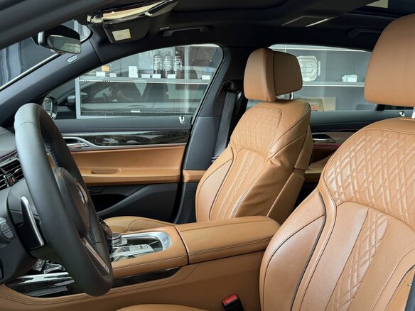 2020 BMW 7 серии 740Li xDrive VI (G11/G12) Рестайлинг, серый - вид 11