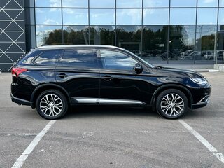2018 Mitsubishi Outlander III Рестайлинг 2, чёрный, 1665000 рублей, вид 5