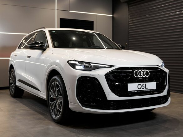 2026 Audi Q5 L III (GU), белый, 6500000 рублей - вид 3