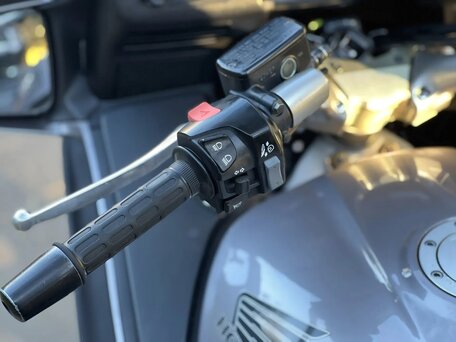 2002 Honda ST 1300, серебристый, 580000 рублей, вид 5