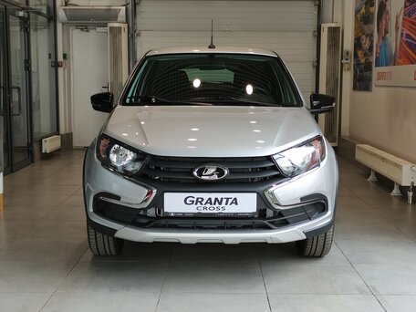 2026 Lada (ВАЗ) Granta Active Cross I Рестайлинг, серебристый, 1226000 рублей, вид 2