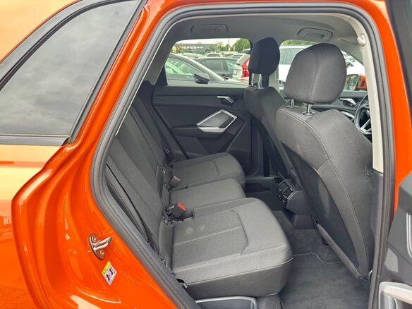 2022 Audi Q3 35 TFSI II (F3), оранжевый, 2790000 рублей - вид 15