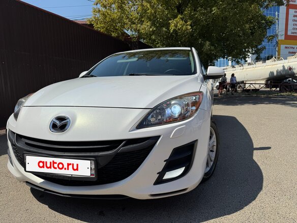 2011 Mazda 3 II (BL), белый - вид 1