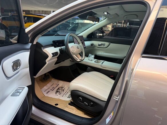 2025 Changan Qiyuan Q05 51.9 kWh II, розовый - вид 5
