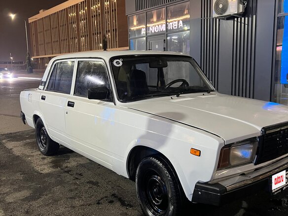2001 Lada (ВАЗ) 2107, белый, 85000 рублей - вид 3