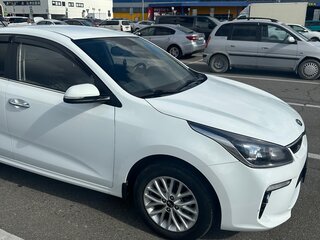 2017 Kia Rio IV, белый, 1450000 рублей, вид 3