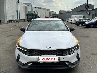 2021 Kia K5 III, белый, 1390000 рублей, вид 1