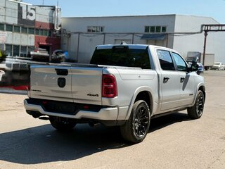 2026 Ram 1500 Crew Cab V Рестайлинг, серебристый, 9856000 рублей, вид 4